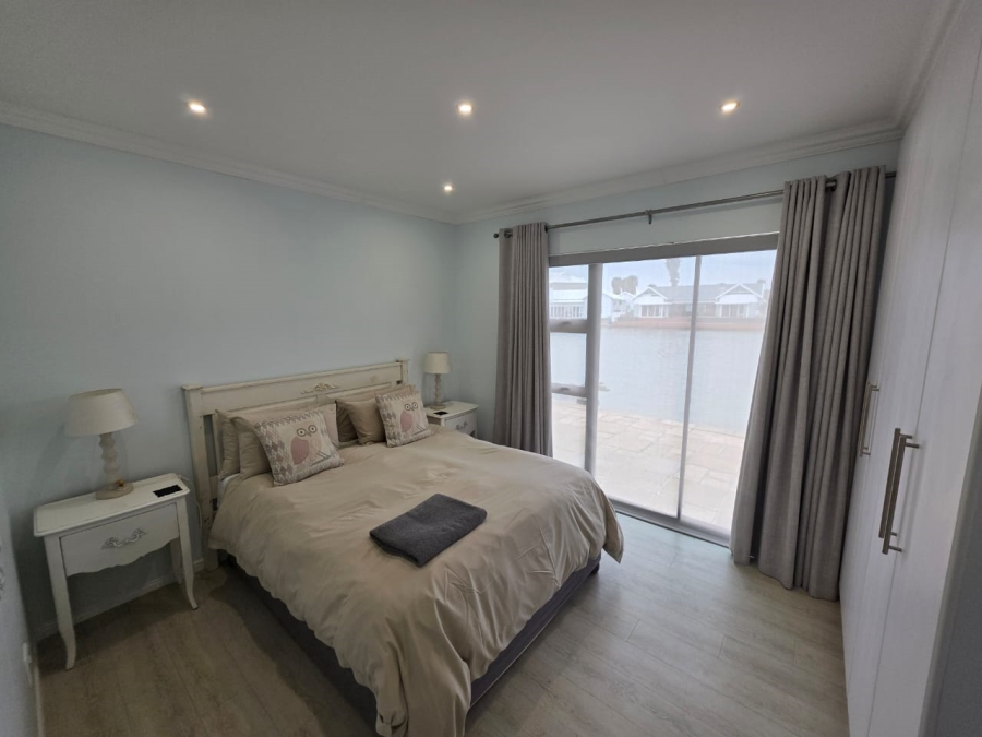 5 Bedroom Property for Sale in Marina Martinique Eastern Cape